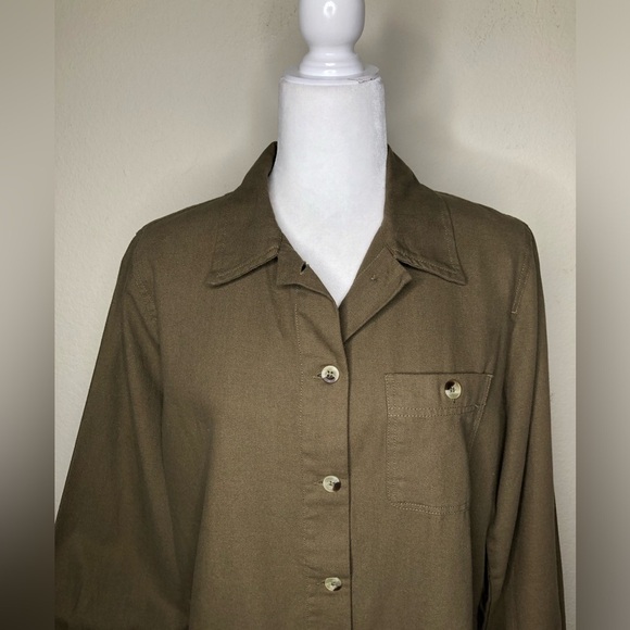 ABLE The Phyllis Utility Shacket in Dusky Green Size:‎ Small Lightweight Shacket - Picture 8 of 15